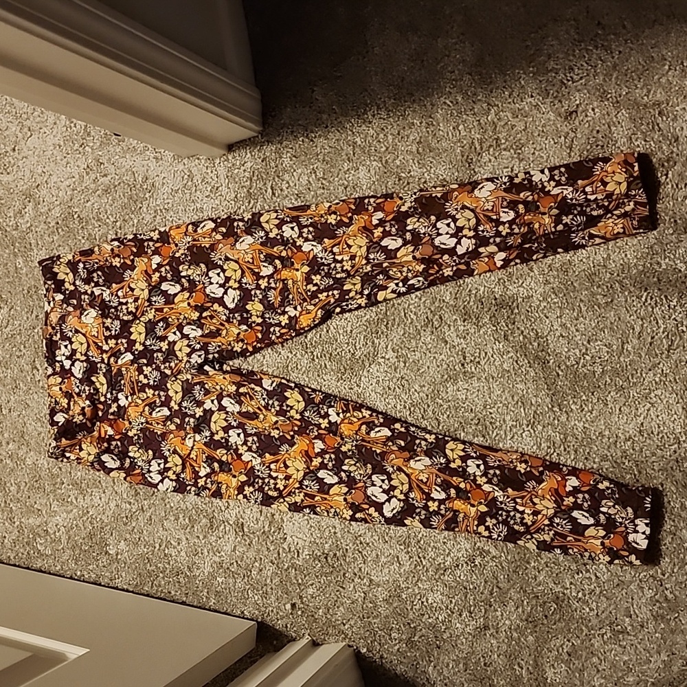 Lularoe special addition Bambi leggings one size fits all.